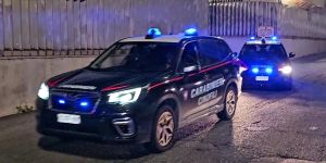 «Paga o ti ammazziamo di botte». Reggio Calabria, la rete dello spaccio gestita da padre e figlio: 6 arresti – VIDEO