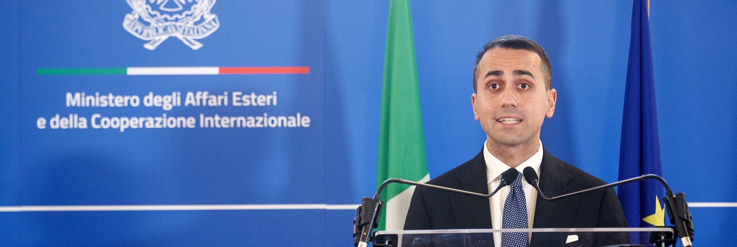Di Maio: «Con il decreto “taglia-bollette” costi giù dell’80%»