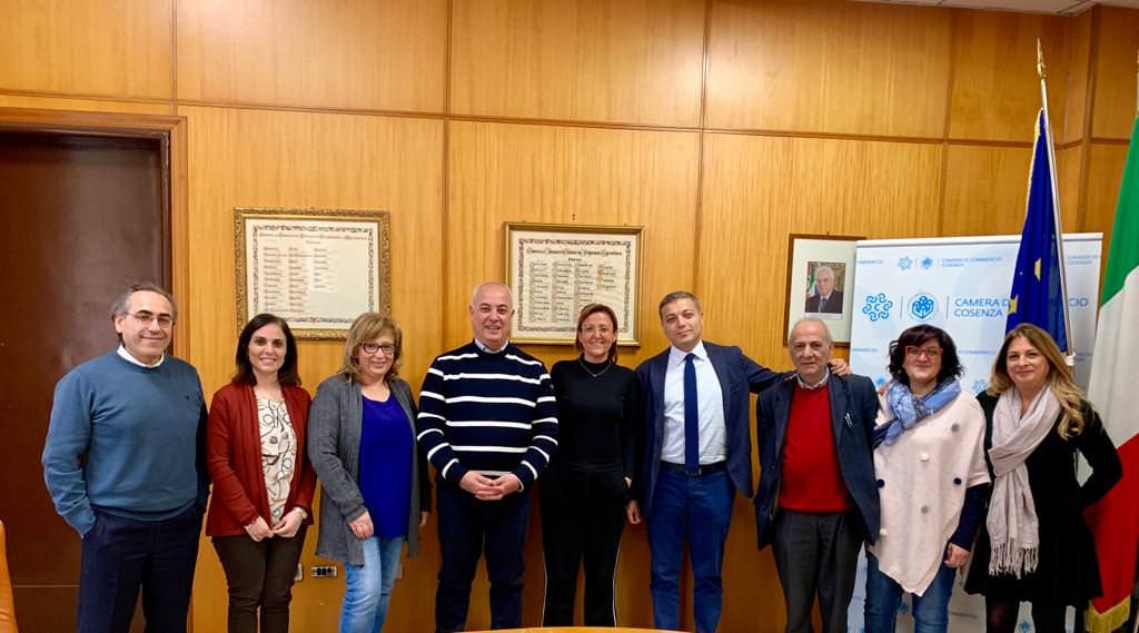 La Camera di Cosenza sigla l'accordo sul welfare integrativo per i dipendenti