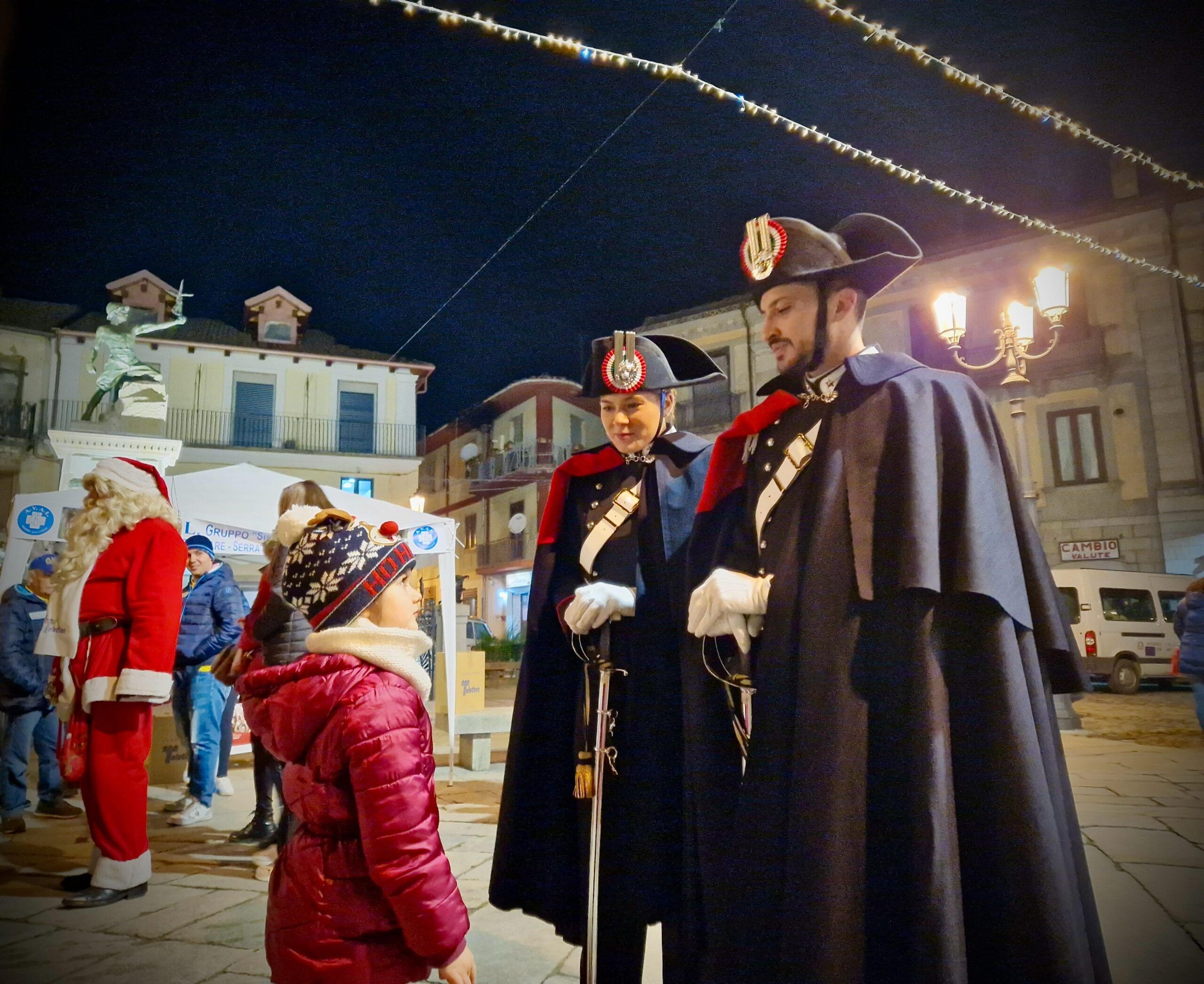 Natale nel Vibonese, i carabinieri in Grande uniforme per le vie dei centri