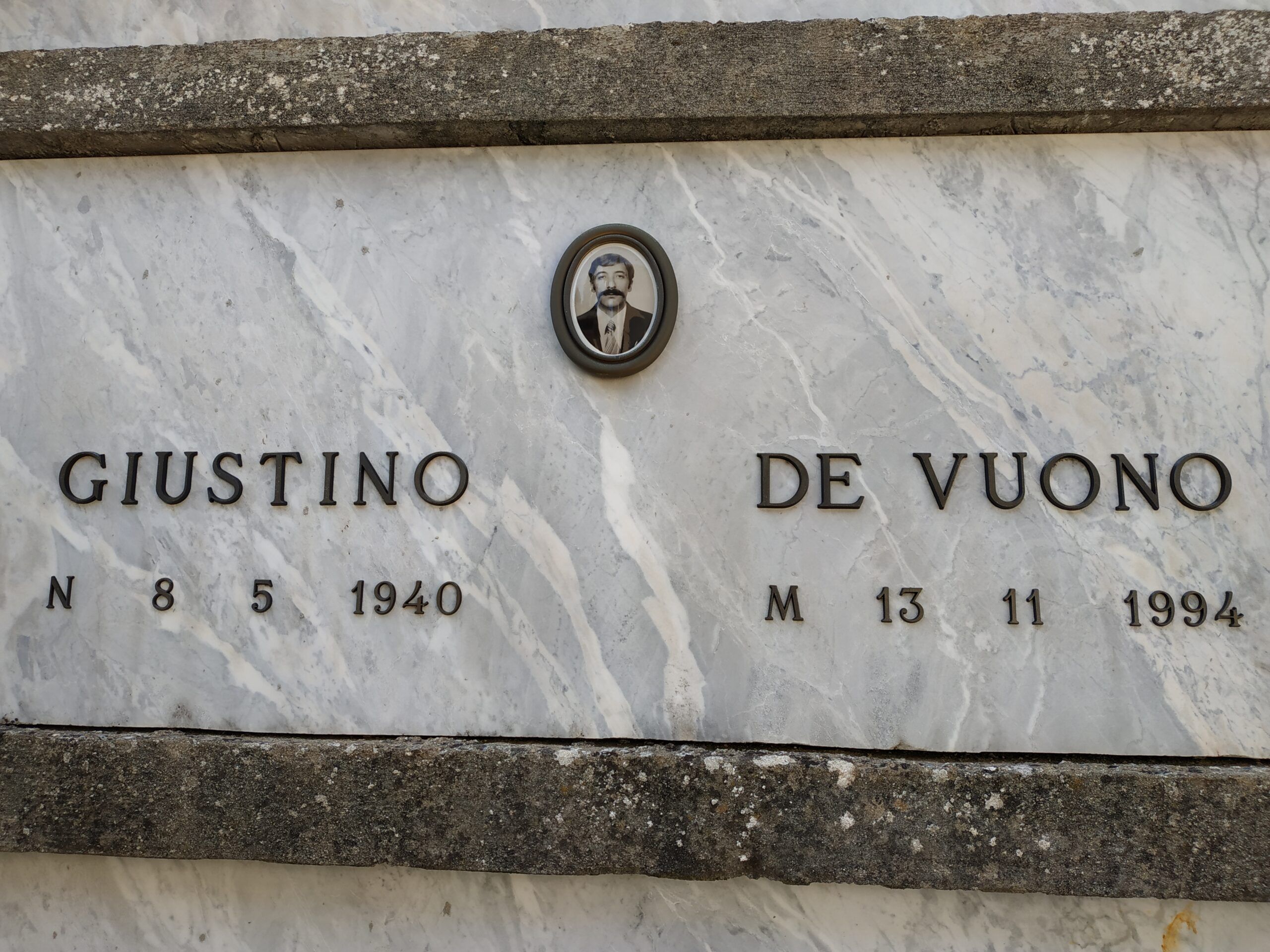 La lapide a Scigliano e i misteri sulla morte. Caccia al fantasma calabrese del caso Moro