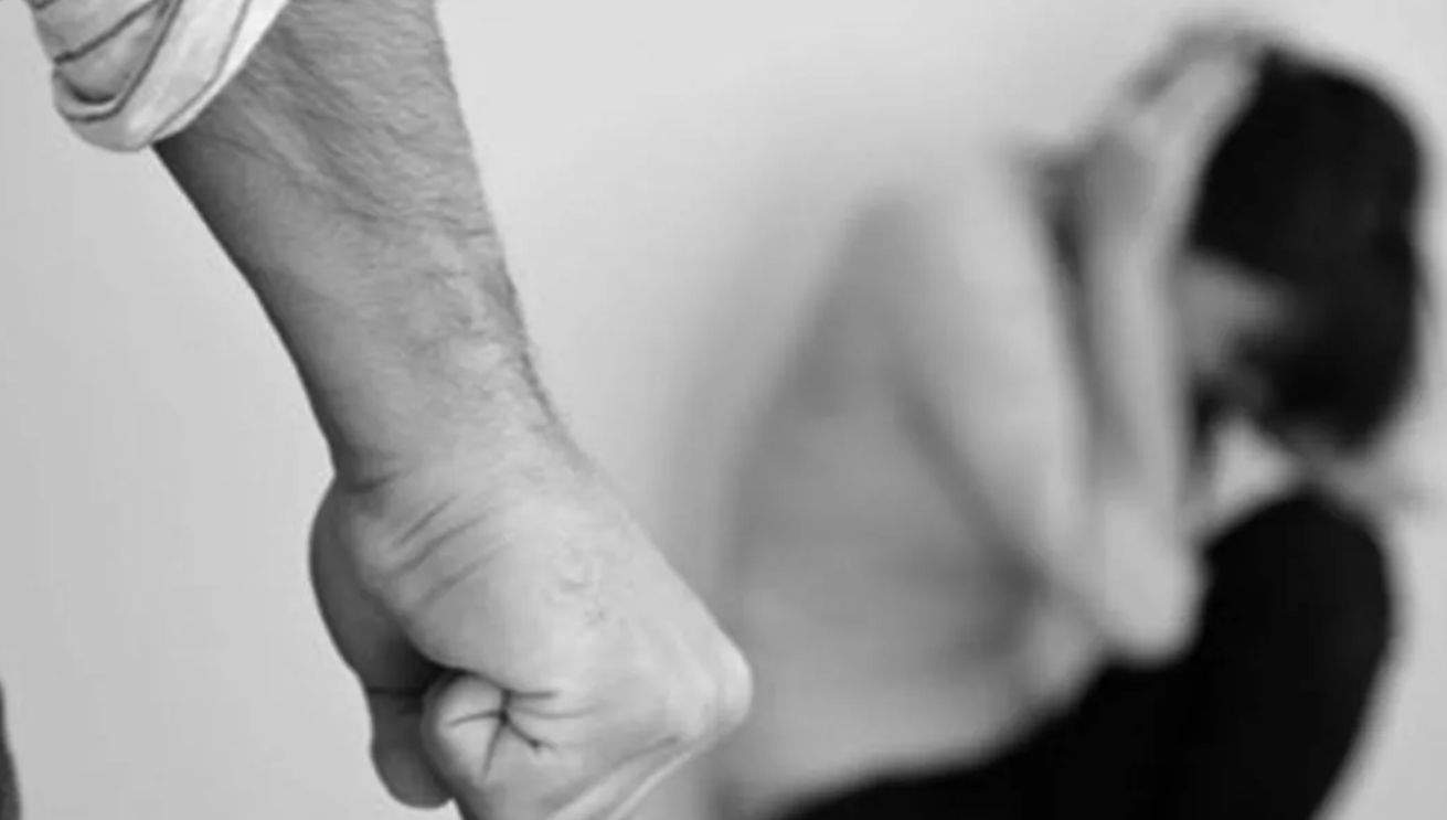 Minacce e violenze contro la madre, arrestato 38enne a Isola Capo Rizzuto