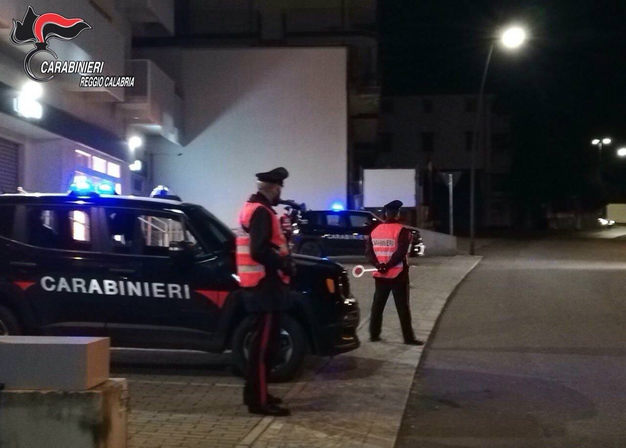 Guida in stato d'ebbrezza e porto d'armi abusivo, 6 denunce nel Reggino