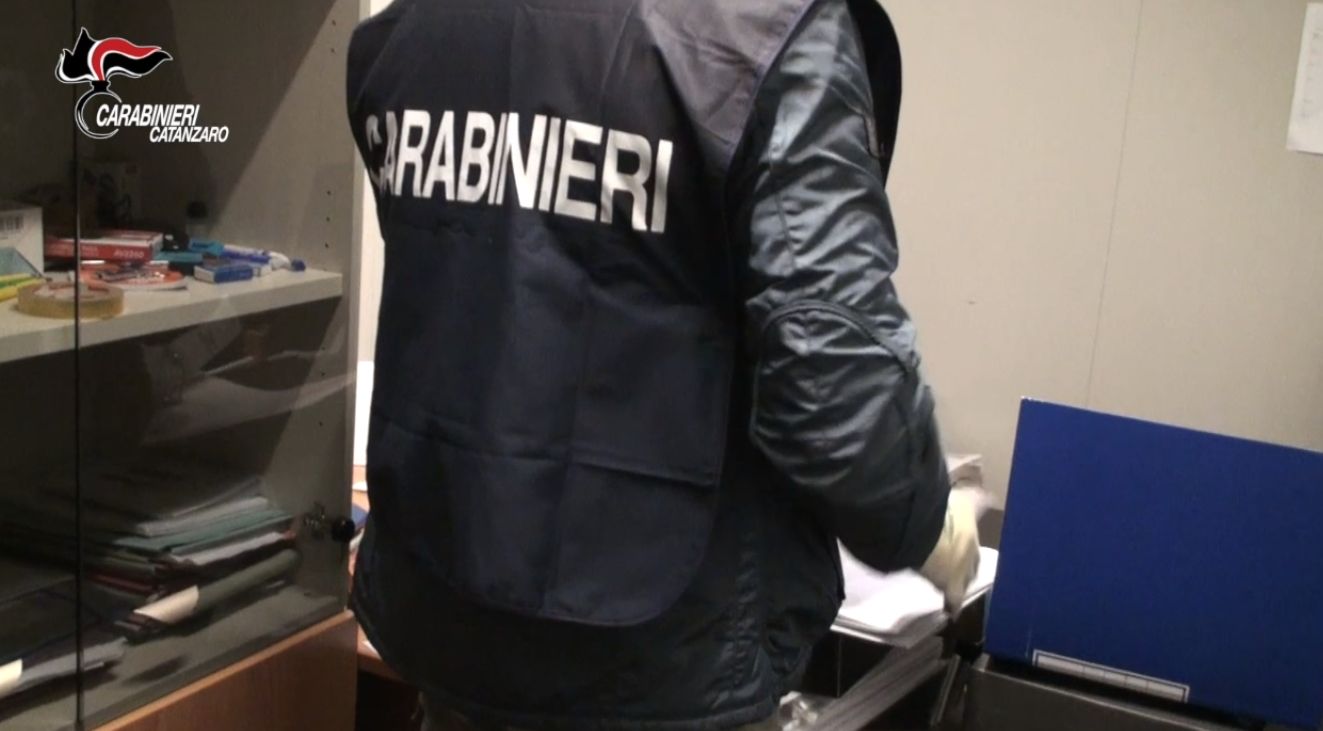 ‘Ndrangheta, l’imprenditore “ambiguo”: vittima ma in affari con i Bruno. «Già una volta l’ho passata liscia»