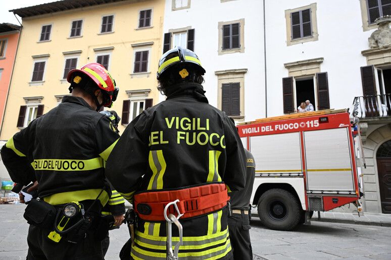 Crolla il tetto di un casolare, 17enne muore nel Pisano