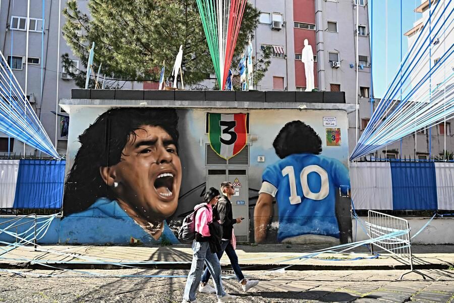 Il Napoli vede lo Scudetto. E in città è già festa – FOTO