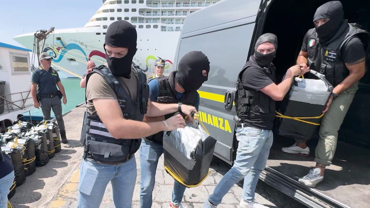 Sequestro record da 5 tonnellate di cocaina, il comandante calabrese condannato a 16 anni