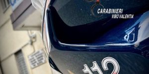 Tropea, truffa dello specchietto a un turista in camper: denunciati in due