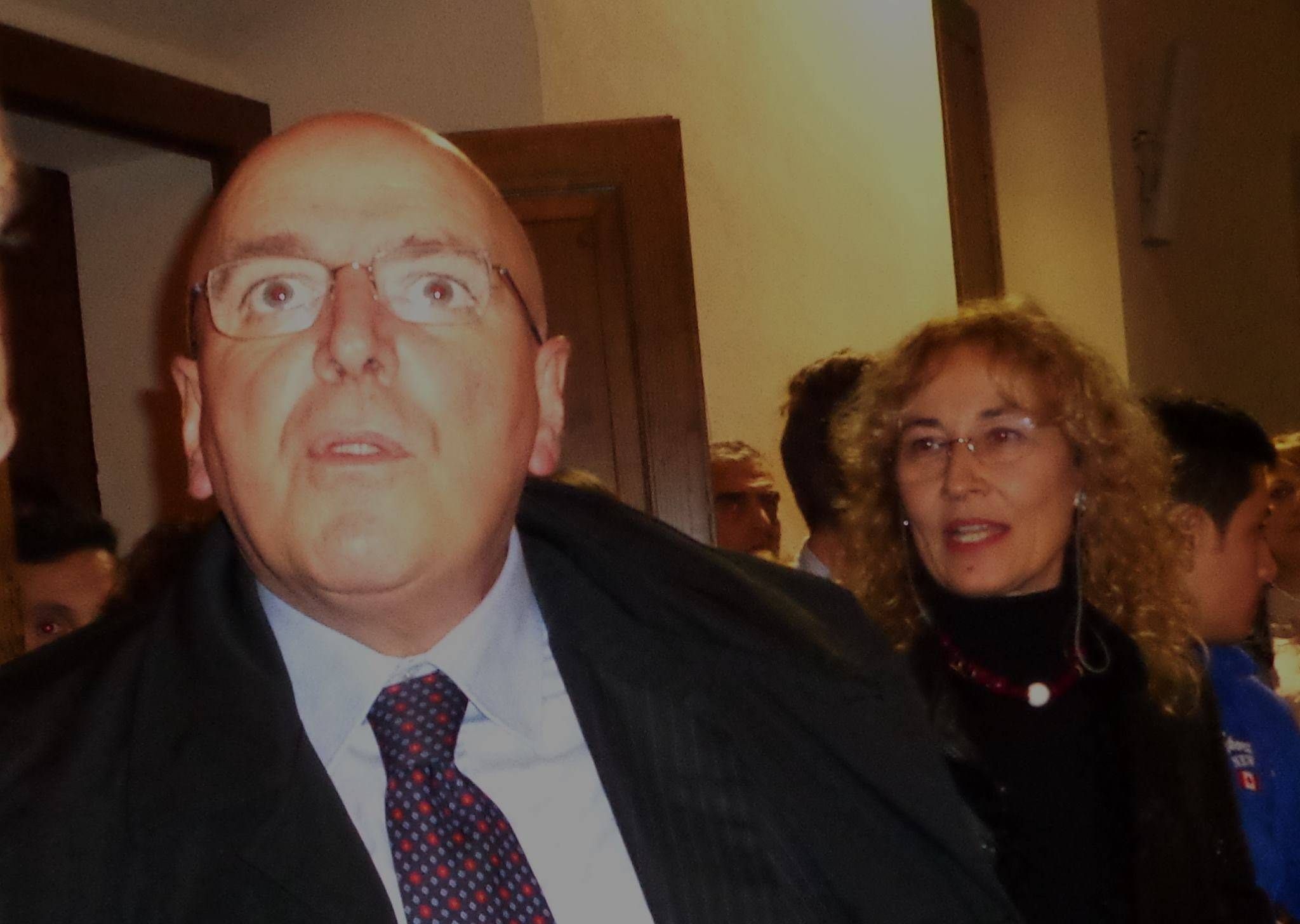 Fondi per il teatro, chiesto il processo per la compagna di Oliverio