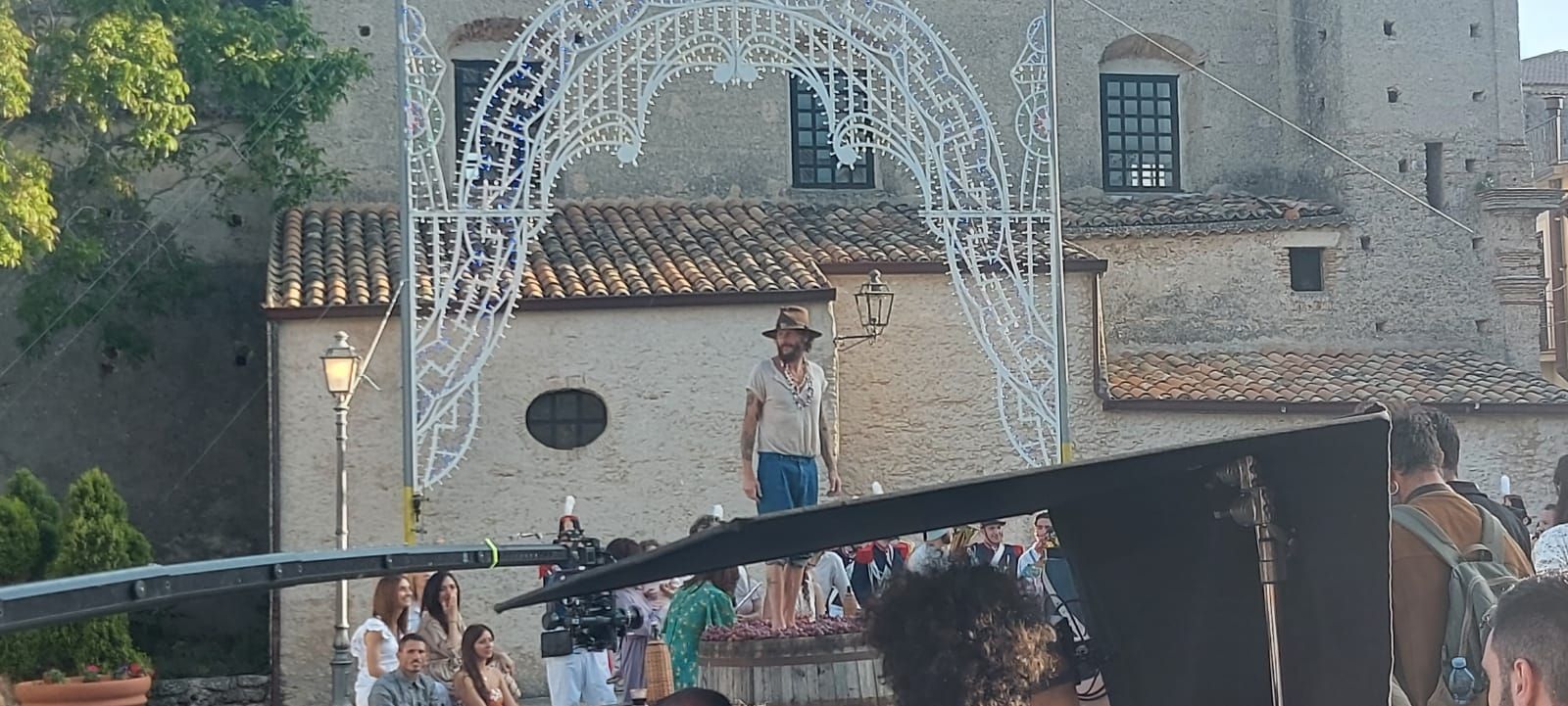 La vendemmia in musica di Jovanotti a Gerace. «In Calabria grande accoglienza» – FOTO