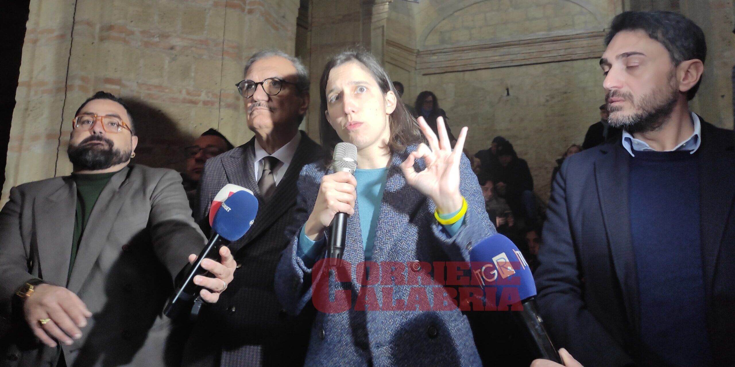 Aborto, Schlein: «Dalla destra un attacco alla libertà delle donne»