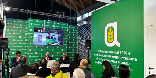 STAND CONFAGRI A KEY OK