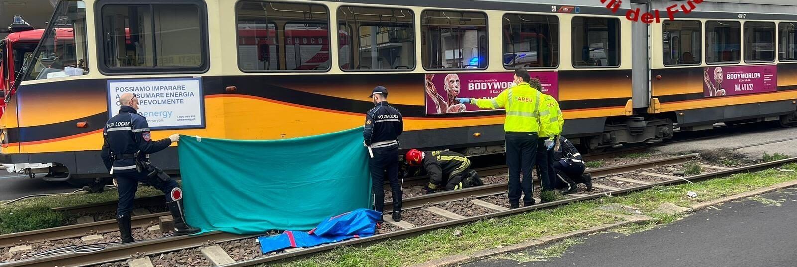 Milano, ragazzo di 14 anni muore investito da un tram