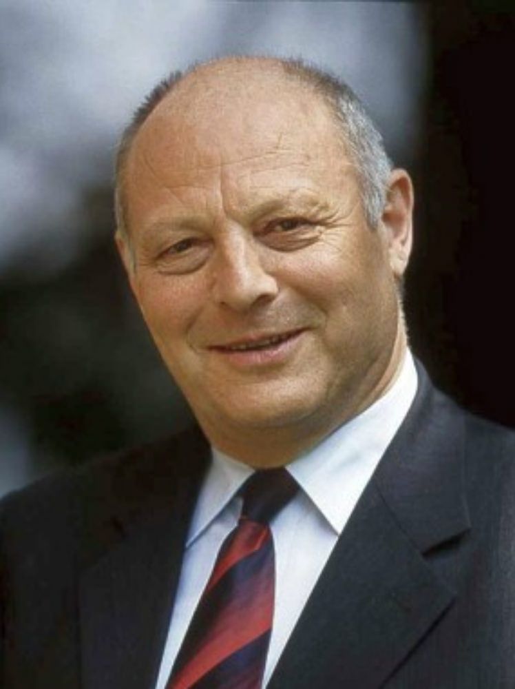 Durnwalder guadagna più di Obama. Ma meno di Peppe