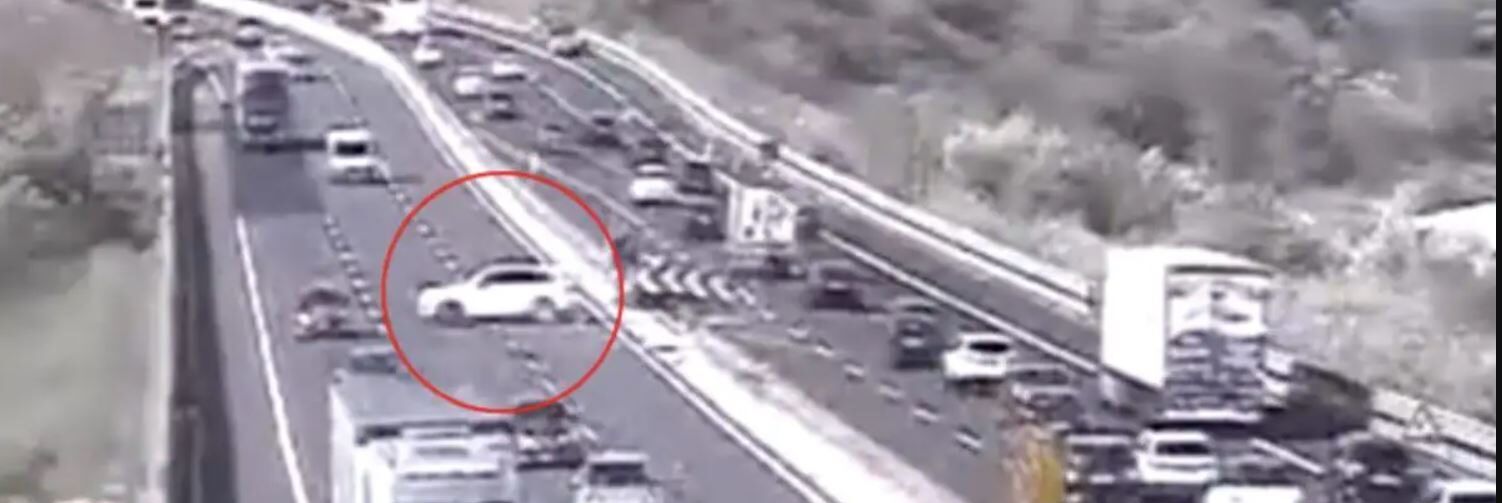 Folle inversione ad U sull’A1, multa da ottomila euro – VIDEO
