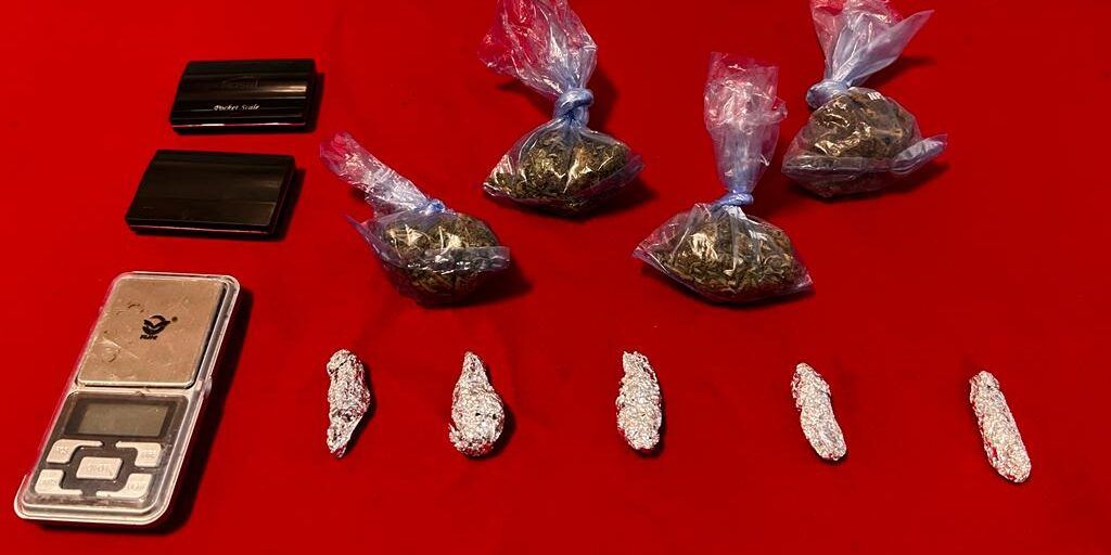 Nascondeva la droga vicino casa, arrestato un operaio forestale nel Crotonese