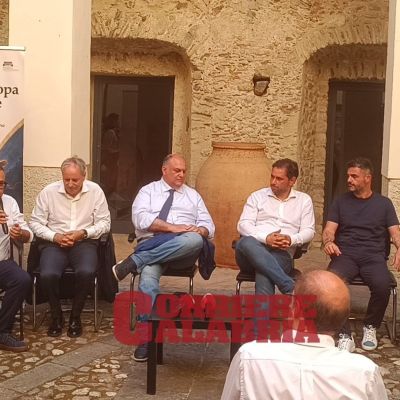 “Lì dove l’Europa si restringe”: l’unione tra Jonio e Tirreno e tra mare e aree interne nel segno del turismo “lento”