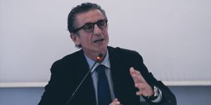 Cosenza, Arcangelo Badolati presenta “Fuga dall’Inferno”