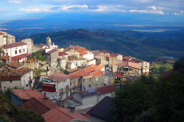 Migranti, in Europa si studia il modello Acquaformosa