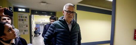 Zangrillo su Berlusconi: «Quadro difficile ma risponde bene»