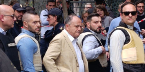 napoli rapina banca gratteri