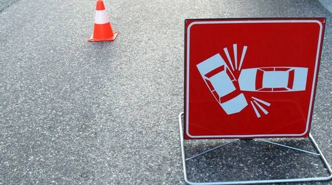 Cosenza, incidente stradale lungo l’A2: un ferito e traffico deviato