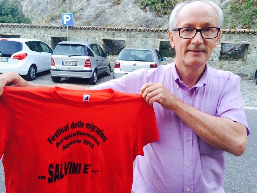 Una maglietta anti-Salvini