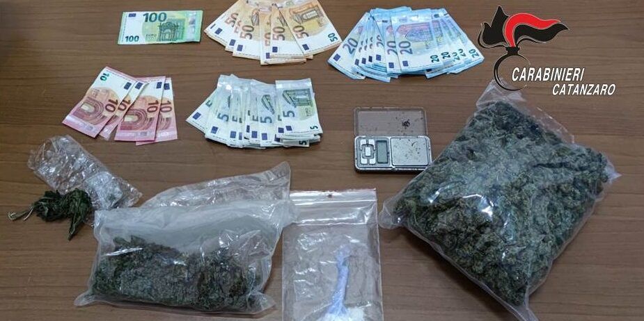 Taverna, nascondeva droga nella motoape: arrestato 37enne