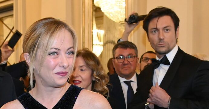 Meloni “lascia” Giambruno con un post sui social
