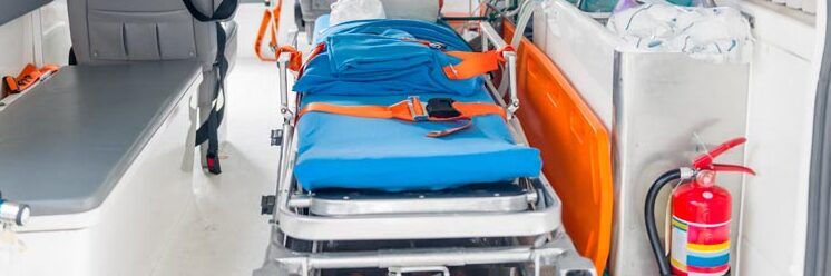 Tragedia a Corigliano Rossano, 56enne cade da una scala e muore