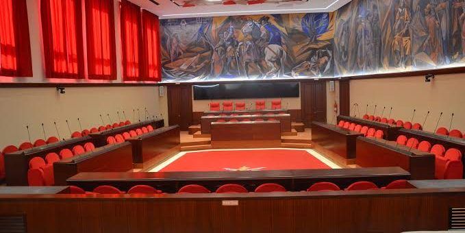 Comune di Catanzaro, l’ultimo “scoglio” per Fiorita. Ma alla fine anche stavolta arriverà il salvagente…