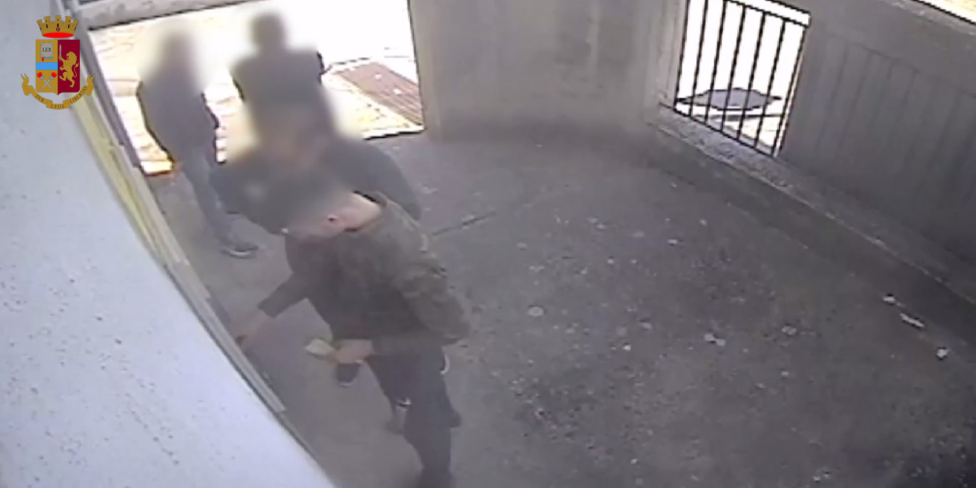 Truffe per oltre 220mila euro su piattaforme di “e-commerce”: 18 misure cautelari nel Reggino – VIDEO