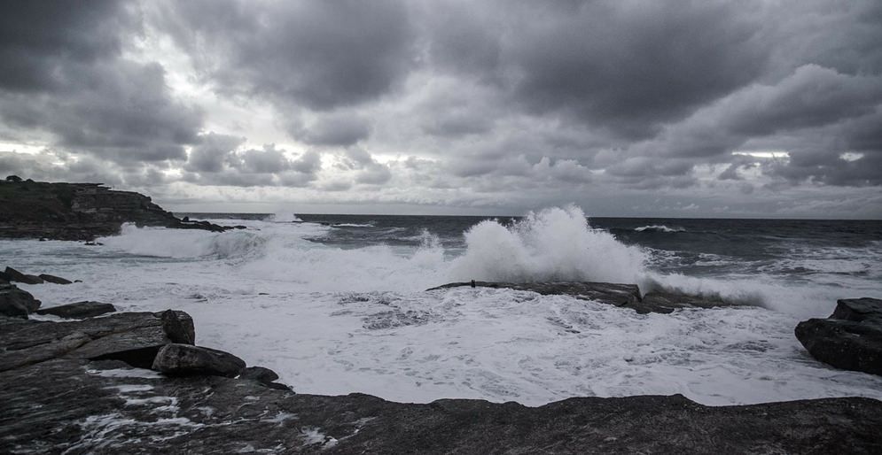 Venti e mareggiate, allerta meteo in Calabria