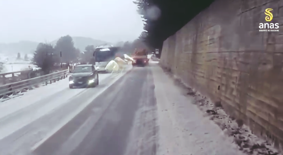 Maltempo in Calabria, gli interventi di Anas sulle statali e sulla A2 – VIDEO