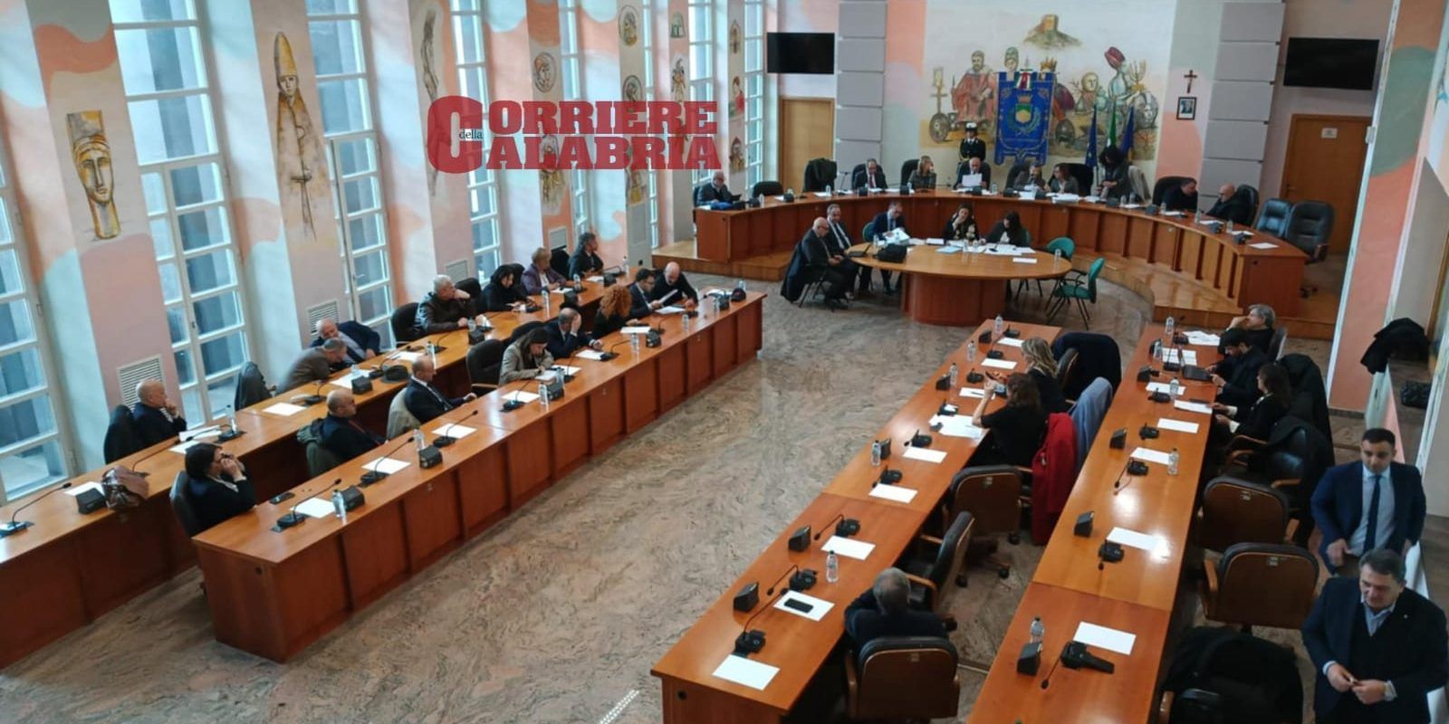 Cosenza, Franz Caruso attacca: «Intromissioni inaccettabili da forze esterne al Consiglio»