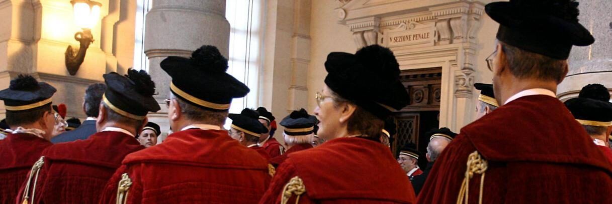 L’Ue bacchetta l’Italia: stop a porte girevoli tra magistratura e politica