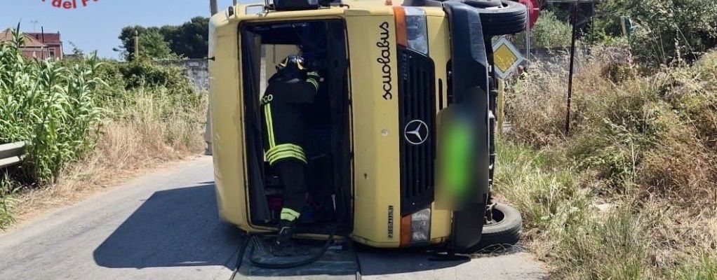 Scontro tra scuolabus e auto in Sicilia, almeno 8 bambini feriti