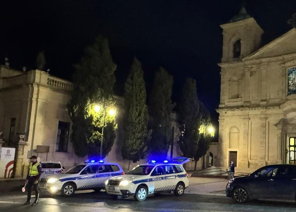 Lavori non autorizzati, sequestrati due manufatti a Vibo Marina