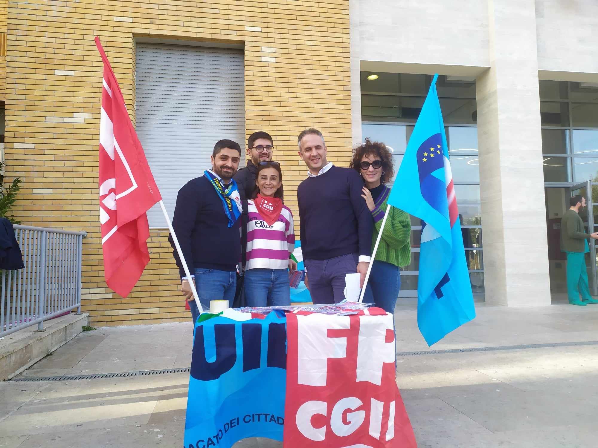 «Sanità da curare, Calabria ultima in lista d’attesa»: Cgil e Uil spiegano le ragioni dello sciopero generale