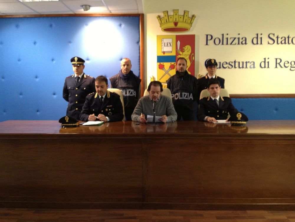 Derubarono una escort, arrestati due minori