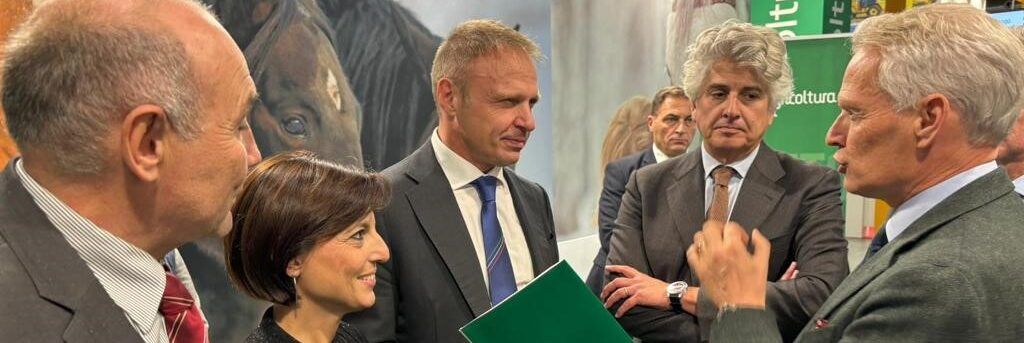 Fieracavalli, Confagricoltura: «Urgente rilanciare la filiera equina»