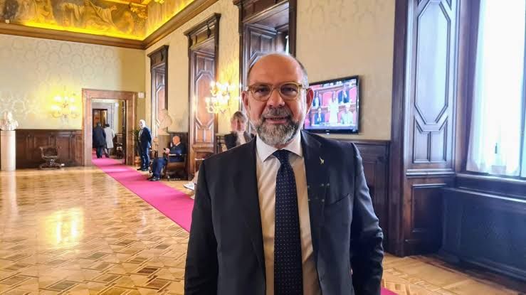 Balneari, Marti: «Bene la decisione della Calabria, sia da stimolo per il Governo»