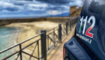 Viola il divieto di avvicinamento all’ex moglie, arrestato