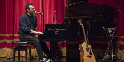 Cesare Cremonini all’Unical per una lezione speciale. «La più grande fortuna? Essere stato scelto» – FOTO E VIDEO