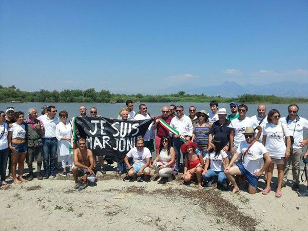 Notriv, sit-in alla foce del fiume Crati