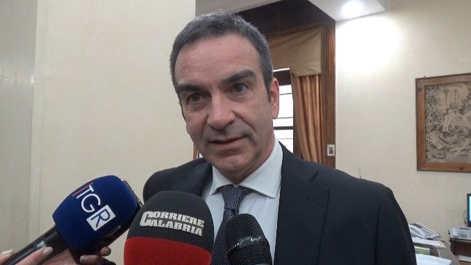 Occhiuto: «Ora il governo avrà più strumenti per aiutare sindaci e comunità ad accogliere i migranti»