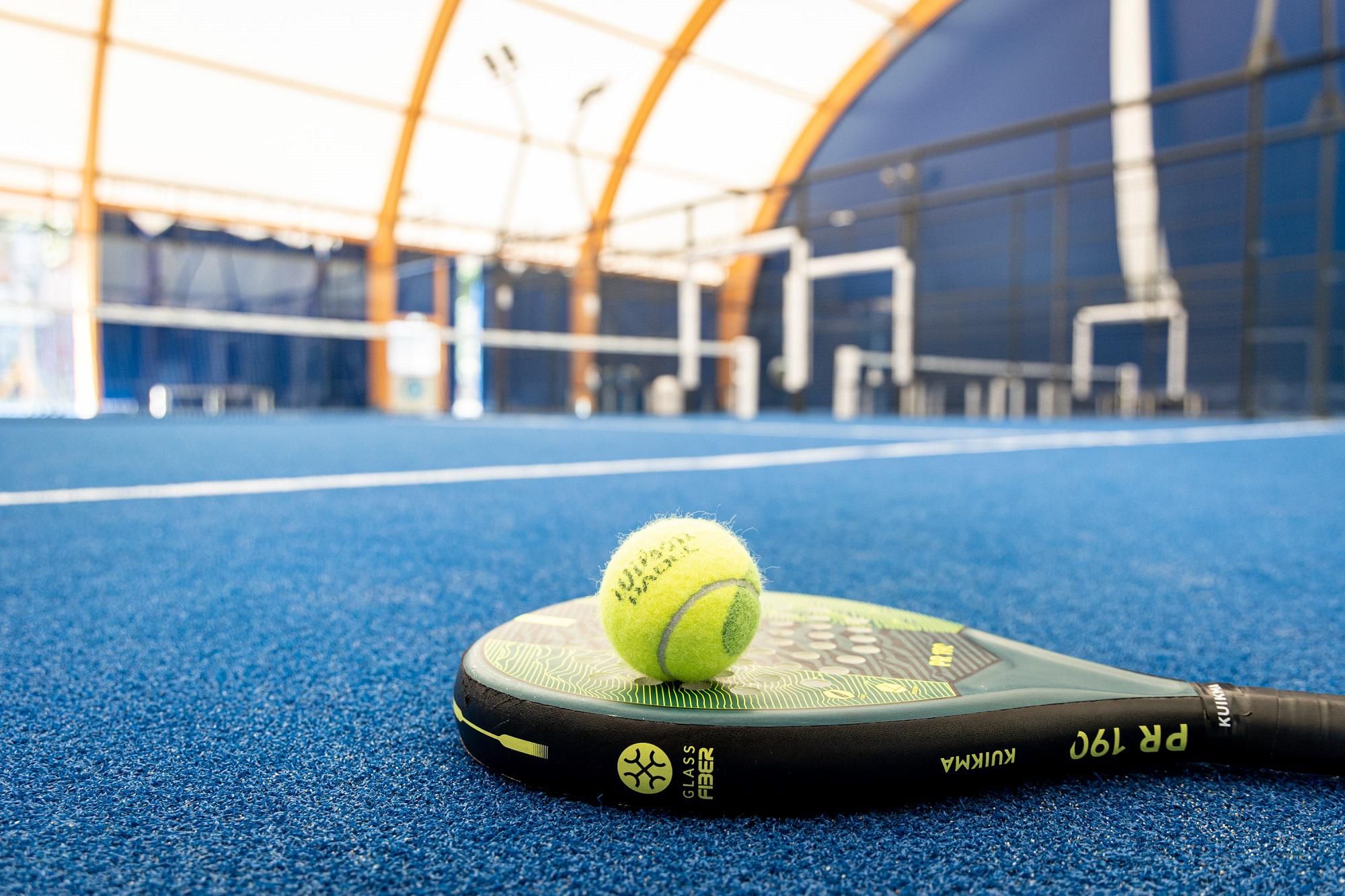 Due campi da padel e una terrazza abusivi, tre denunce nel Vibonese