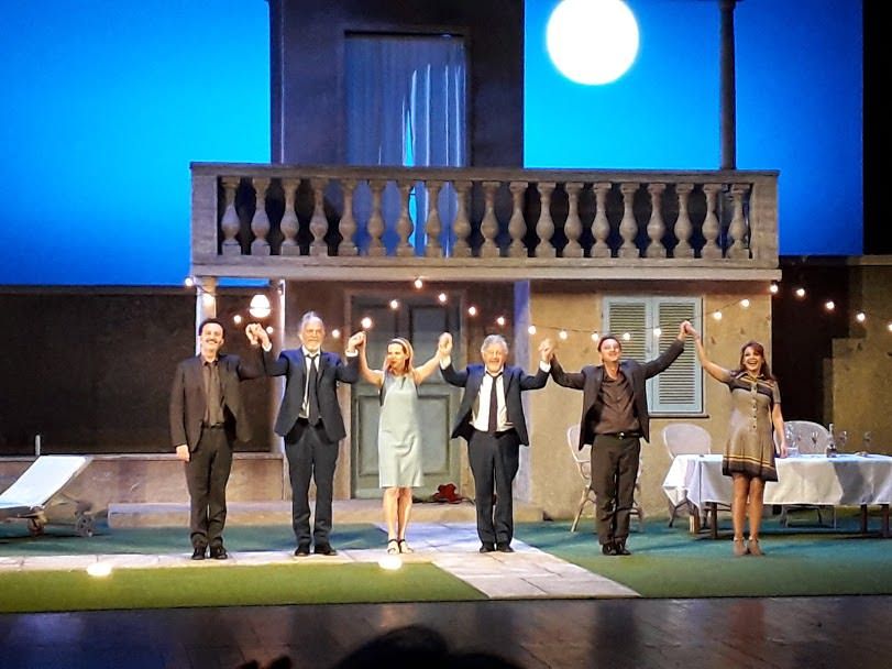 Al Politeama l’Anfitrione dei giorni nostri