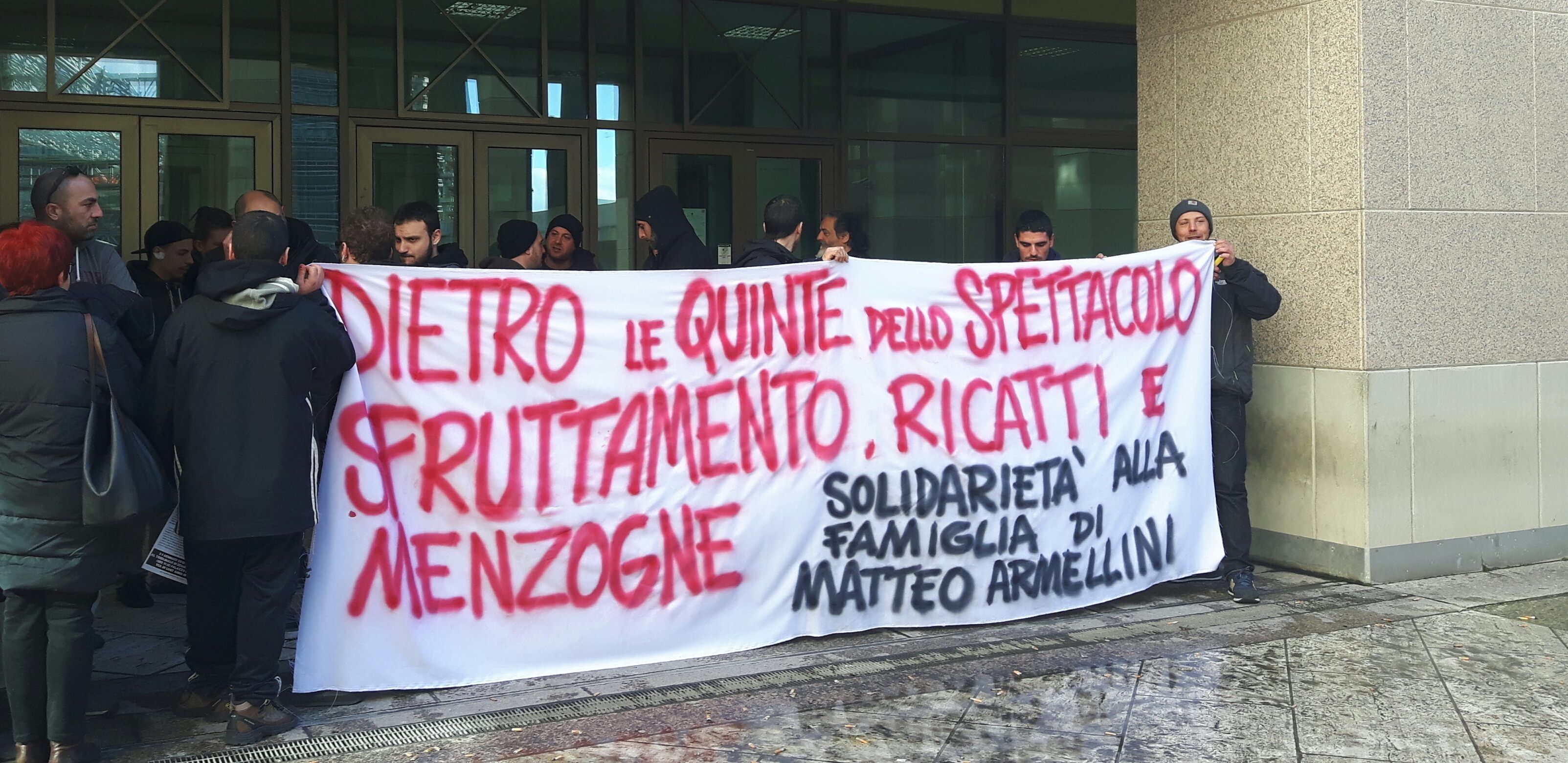 Il presidio degli invisibili dello spettacolo