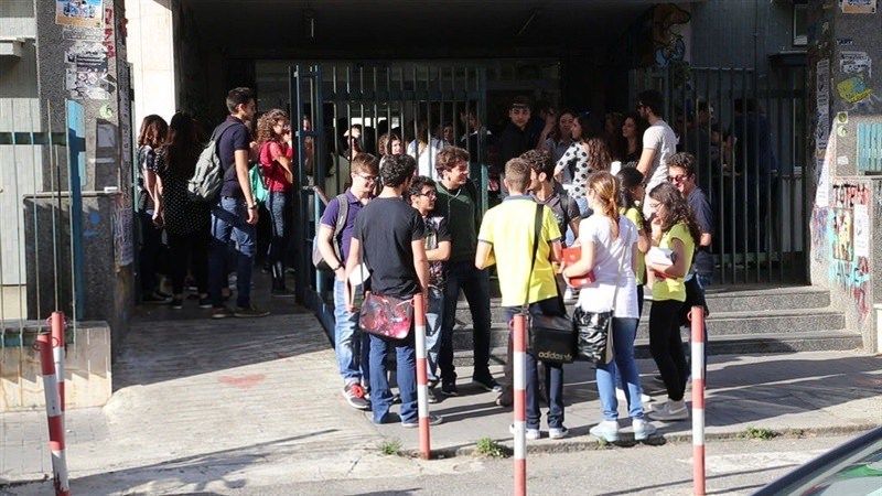Maturità in Calabria, tra ansia e baci portafortuna